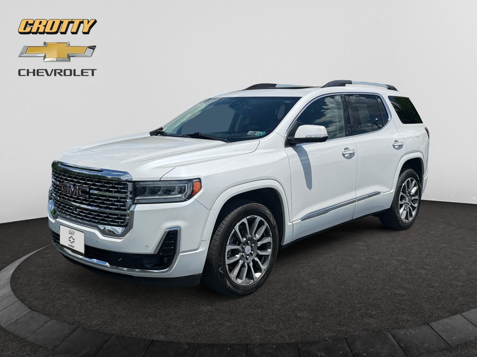 2022 GMC Acadia Denali in White Frost Tricoat — front three-quarter view